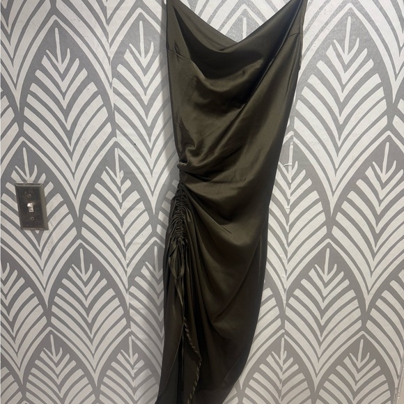 Mable nwot Green Asymmetrical Bodycon Dress - Picture 7 of 11